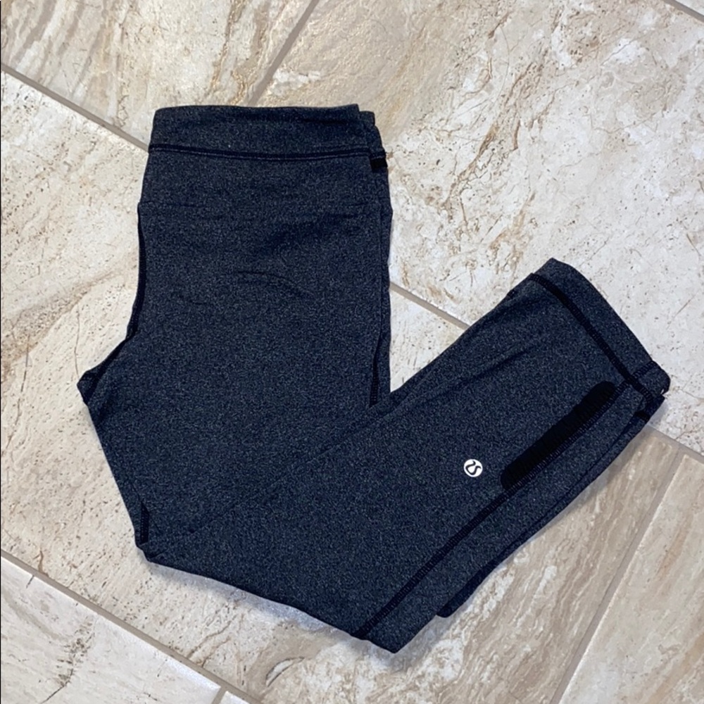 Lululemon reversible leggings size 6